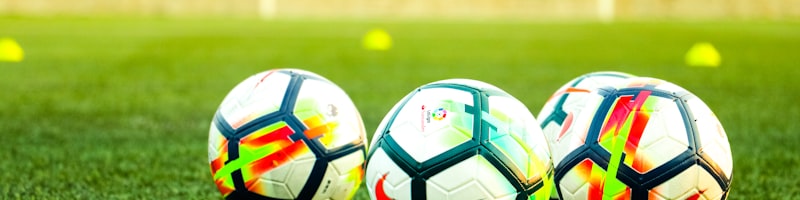 电竞比赛现场观众欢呼场景